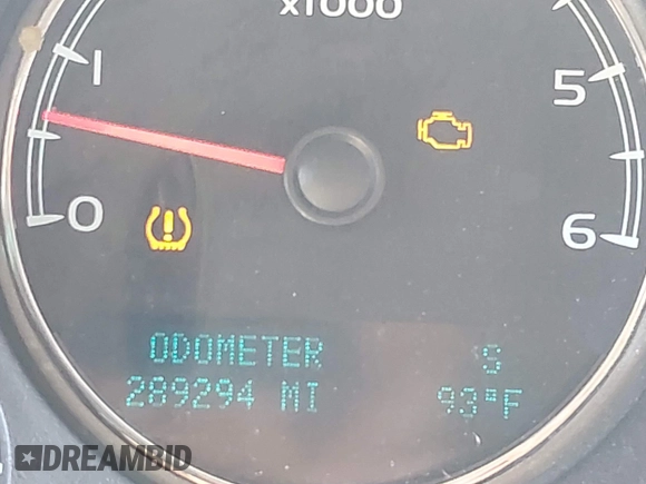 2011 Chevrolet Tahoe LT with VIN 1GNSCBE01BR389984, listed as a IAAI auction lot 42673033 with 289,294 mi miles and . Bid and sale history available at DreamBid. Image 15.