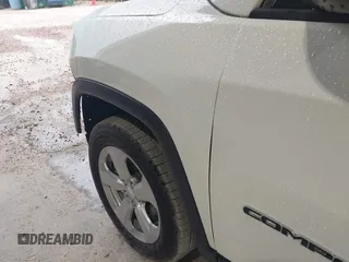 2020 Jeep Compass Altitude z VIN 3C4NJDBB6LT252156, wystawiony jako IAAI lot #42507699 z przebiegiem 47 261 mil mil oraz . Historia ofert i sprzedaży dostępna na DreamBid. Obrazek 19.