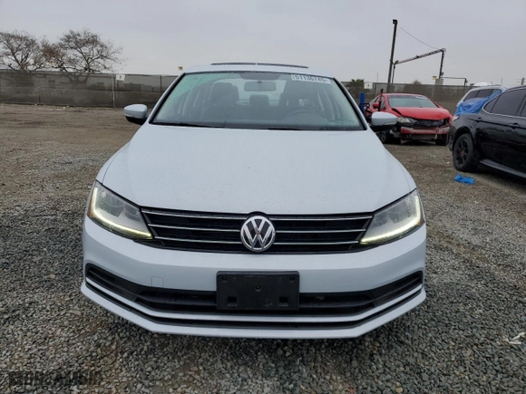 2017 Volkswagen Jetta 1.4T SE with VIN 3VWDB7AJ9HM272547, listed as a Copart auction lot 51136745 with 47,757 mi miles and Salvage Title. Bid and sale history available at carsss.com. Image 5.