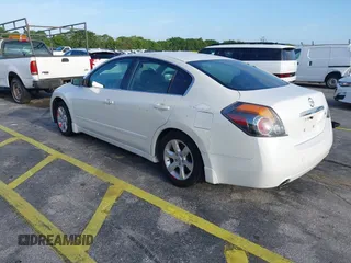 2007 Nissan Altima 2.5 S with VIN 1N4AL21E87C112979, listed as a IAAI auction lot 41929146 with 110,775 mi miles. Bid and sale history available at carsss.com. Image 3.