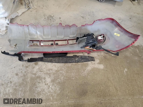 2012 Ford Escape XLT с VIN 1FMCU9DG9CKB18663, выставлен на аукционе Copart как лот 64014875 с пробегом 136 181 миль миль и На запчасти • Non repairable. История ставок и продаж доступна на DreamBid. Изображение 13.