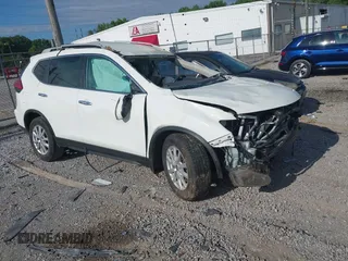 2017 Nissan Rogue SV z VIN 5N1AT2MV7HC817243, wystawiony jako IAAI lot #42323688 z przebiegiem Nie podano mil oraz . Historia ofert i sprzedaży dostępna na DreamBid. Obrazek 1.