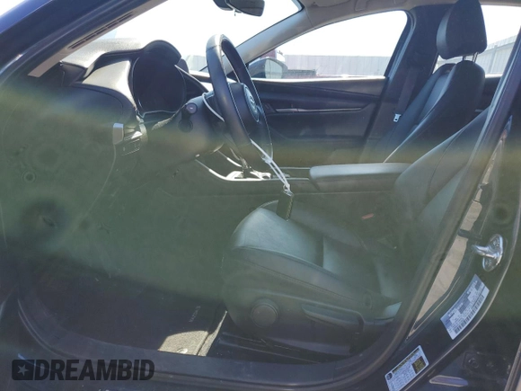 2020 Mazda 3 Select z VIN 3MZBPBCM1LM130835, wystawiony jako Copart lot #61848515 z przebiegiem 31 637 mil mil oraz Nie do naprawy • Non repairable. Historia ofert i sprzedaży dostępna na DreamBid. Obrazek 7.