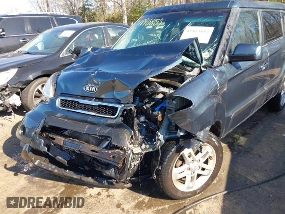 2011 Kia Soul + with VIN KNDJT2A20B7240358, listed as a IAAI auction lot 41890859 with 113,773 mi miles. Bid and sale history available at carsss.com. Image 10.