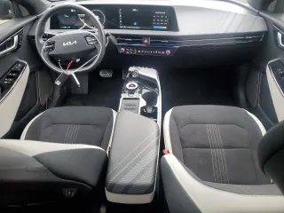 2023 Kia EV6 GT-Line z VIN KNDC4DLC7P5114167, wystawiony jako Copart lot #86711154 z przebiegiem 29 358 mil mil oraz Szkoda całkowita • Salvage title. Historia ofert i sprzedaży dostępna na DreamBid. Obrazek 8.