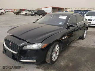 2019 Jaguar XF 25t Premium with VIN SAJBD4FX4KCY79210, listed as a IAAI auction lot 41716178 with 76,314 mi miles. Bid and sale history available at carsss.com. Image 20.
