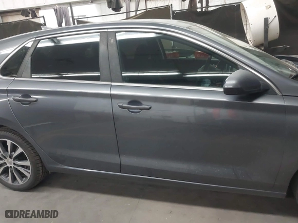 2018 Hyundai Elantra GT with VIN KMHH35LE8JU013423, listed as a IAAI auction lot 41885868 with 82,984 mi miles. Bid and sale history available at carsss.com. Image 13.