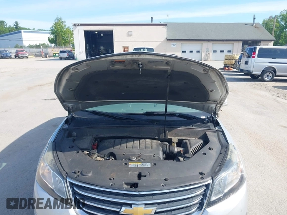 2016 Chevrolet Traverse LT z VIN 1GNKVGKD9GJ181209, wystawiony jako IAAI lot #42375172 z przebiegiem Nie podano mil oraz . Historia ofert i sprzedaży dostępna na DreamBid. Obrazek 10.