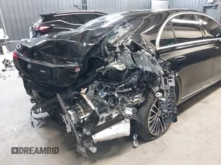 2024 Mercedes-Benz S 580 z VIN W1K6G7GB6RA271633, wystawiony jako IAAI lot #41995653 z przebiegiem 11 908 mil mil oraz . Historia ofert i sprzedaży dostępna na DreamBid. Obrazek 21.