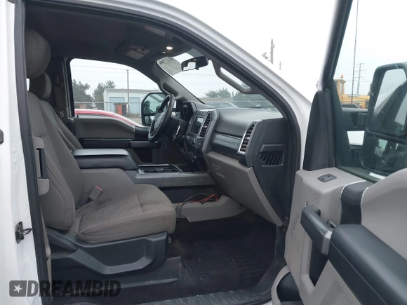 2018 Ford F-350 с VIN 1FT7X3BT4JEB83068, выставлен на аукционе IAAI как лот 41337896 с пробегом 200 841 миль миль и . История ставок и продаж доступна на DreamBid. Изображение 5.
