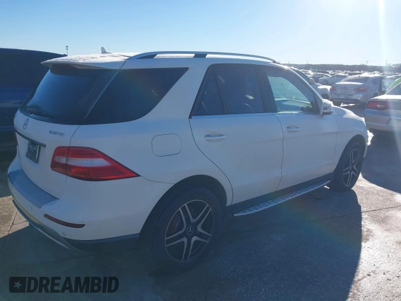 2013 Mercedes-Benz M 350 with VIN 4JGDA2EB5DA143493, listed as a IAAI auction lot 41290758 with 181,787 mi miles and . Bid and sale history available at DreamBid. Image 4.
