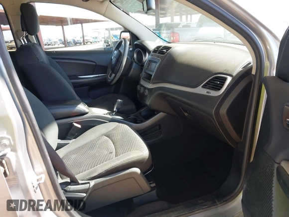 2017 Dodge Journey SE with VIN 3C4PDCABXHT586922, listed as a IAAI auction lot 41711047 with 114,118 mi miles and . Bid and sale history available at DreamBid. Image 5.