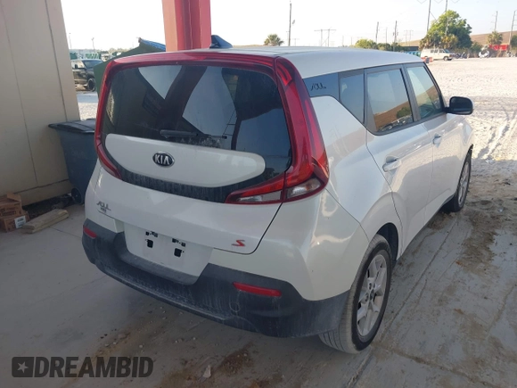 2020 Kia Soul S with VIN KNDJ23AU8L7004004, listed as a IAAI auction lot 42130609 with 97,843 mi miles and . Bid and sale history available at DreamBid. Image 4.
