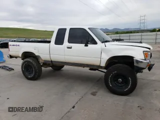1993 Toyota Pickup DLX z VIN 4TAVN13D1PZ122508, wystawiony jako Copart lot #56737535 z przebiegiem 291 854 mil mil oraz Tytuł czysty. Historia ofert i sprzedaży dostępna na DreamBid. Obrazek 4.