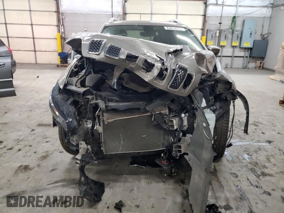 2020 Jeep Cherokee Altitude with VIN 1C4PJMLB5LD565664, listed as a Copart auction lot 83078534 with 73,737 mi miles and Salvage Title. Bid and sale history available at carsss.com. Image 5.