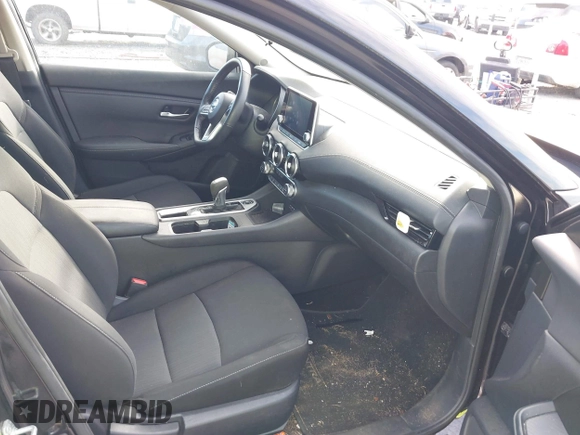 2022 Nissan Sentra SV with VIN 3N1AB8CV8NY299323, listed as a IAAI auction lot 40790960 with 33,560 mi miles and . Bid and sale history available at DreamBid. Image 5.