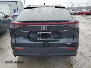 2023 Toyota bZ4X XLE z VIN JTMABACA0PA016485, wystawiony jako Copart lot #78830283 z przebiegiem 5 215 mil mil oraz . Historia ofert i sprzedaży dostępna na DreamBid. Obrazek 6.