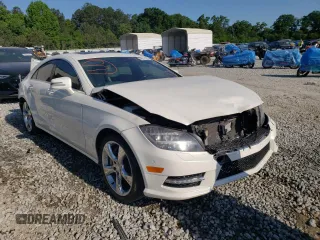 2013 Mercedes-Benz CLS-Class CLS 550 with VIN WDDLJ7DB2DA067476, listed as a Copart auction lot 45017282 with 82,779 mi miles and Salvage Title. Bid and sale history available at carsss.com. Image 1.