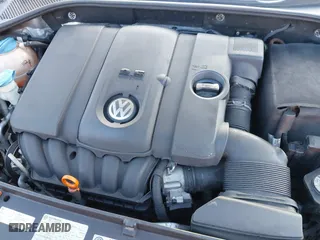 2013 Volkswagen Passat SE with VIN 1VWBP7A33DC025563, listed as a IAAI auction lot 41811324 with 238,800 mi miles. Bid and sale history available at carsss.com. Image 10.