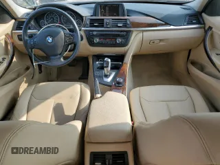 2014 BMW 3 Series 320i xDrive с VIN WBA3C3C58EPV90764, выставлен на аукционе Copart как лот 59424895 с пробегом 116 054 миль миль и Списание • Salvage title. История ставок и продаж доступна на DreamBid. Изображение 8.