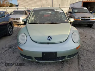 2009 Volkswagen New Beetle Coupe S with VIN 3VWPW31C99M513021, listed as a Copart auction lot 83521914 with 82,850 mi miles and Clean Title. Bid and sale history available at carsss.com. Image 5.