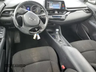 2018 Toyota C-HR XLE z VIN JTNKHMBXXJ1003871, wystawiony jako Copart lot #49984355 z przebiegiem 101 395 mil mil oraz Szkoda całkowita • Salvage title. Historia ofert i sprzedaży dostępna na DreamBid. Obrazek 8.