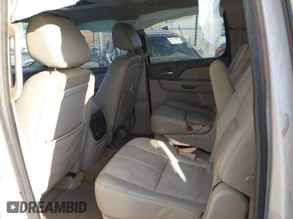 2009 GMC Yukon XL SLT w/4SB with VIN 1GKFC36J89R300675, listed as a IAAI auction lot 41301143 with 241,306 mi miles. Bid and sale history available at carsss.com. Image 8.