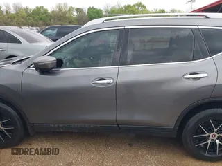 2015 Nissan Rogue SL with VIN 5N1AT2MT4FC773875, listed as a IAAI auction lot 41803439 with 206,399 mi miles. Bid and sale history available at carsss.com. Image 14.
