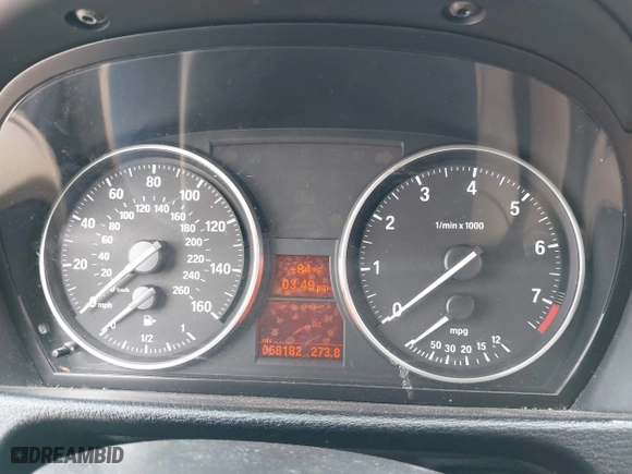 2015 BMW X1 sDrive28i with VIN WBAVM1C56FV314381, listed as a IAAI auction lot 41961245 with 68,182 mi miles. Bid and sale history available at carsss.com. Image 7.
