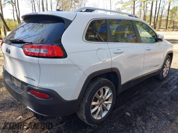 2014 Jeep Cherokee Limited with VIN 1C4PJLDS9EW238121, listed as a IAAI auction lot 41811278 with 185,240 mi miles. Bid and sale history available at carsss.com. Image 4.