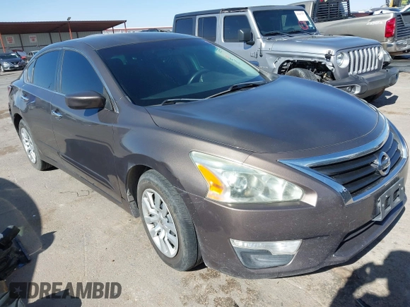 2013 Nissan Altima SV with VIN 1N4AL3AP9DN577861, listed as a IAAI auction lot 41362990 with 147,531 mi miles and . Bid and sale history available at carsss.com. Image 1.