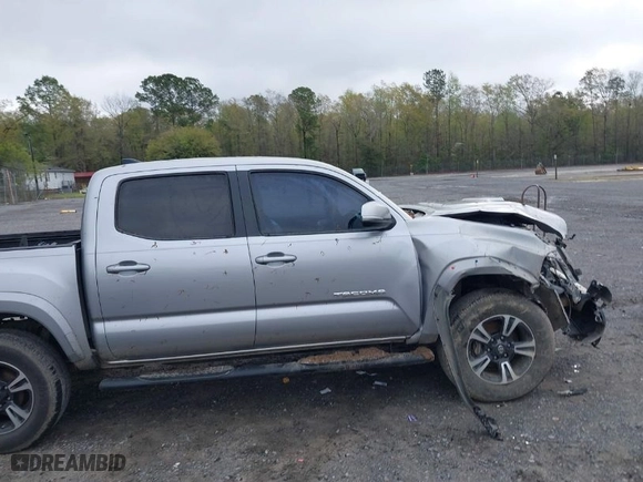 2017 Toyota Tacoma SR5 with VIN 5TFAZ5CN3HX035326, listed as a IAAI auction lot 41940372 with 284,065 mi miles. Bid and sale history available at carsss.com. Image 14.