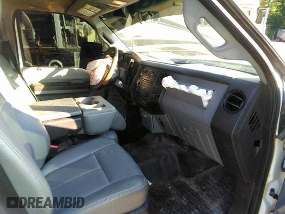 2013 Ford F-350 with VIN 1FD7W3FT8DEA09291, listed as a IAAI auction lot 37373202 with 217,397 mi miles and . Bid and sale history available at DreamBid. Image 5.