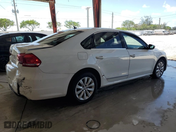 2012 Volkswagen Passat S с VIN 1VWAH7A36CC036998, выставлен на аукционе Copart как лот 60655295 с пробегом 150 557 миль миль и Списание • Salvage title. История ставок и продаж доступна на DreamBid. Изображение 3.