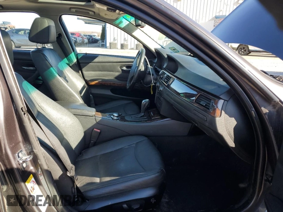 2007 BMW 3 Series 328xi with VIN WBAVC73557KP35114, listed as a Copart auction lot 51818055 with 225,165 mi miles and Salvage title. Bid and sale history available at DreamBid. Image 7.