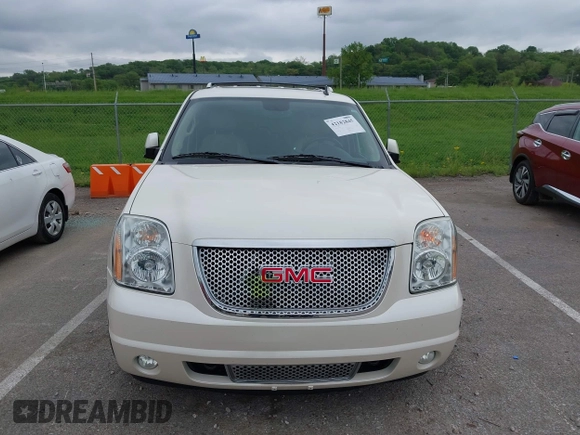 2013 GMC Yukon Denali z VIN 1GKS2EEF4DR358429, wystawiony jako IAAI lot #42182845 z przebiegiem 161 020 mil mil oraz . Historia ofert i sprzedaży dostępna na DreamBid. Obrazek 12.