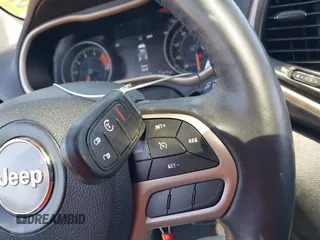 2017 Jeep Cherokee Limited with VIN 1C4PJMDS2HD239018, listed as a IAAI auction lot 42254356 with 129,673 mi miles and . Bid and sale history available at DreamBid. Image 11.