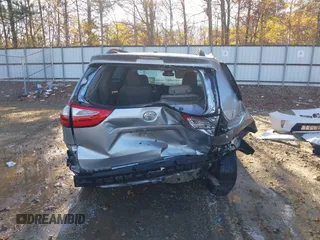 2016 Toyota Sienna XLE with VIN 5TDYK3DC3GS744752, listed as a IAAI auction lot 41077851 with 147,319 mi miles. Bid and sale history available at carsss.com. Image 17.