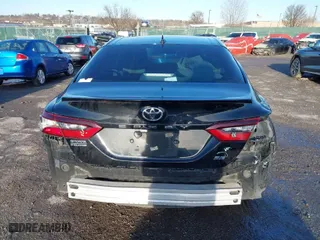 2021 Toyota Camry SE Nightshade with VIN 4T1G11AK7MU574557, listed as a IAAI auction lot 41111326 with 103,019 mi miles. Bid and sale history available at carsss.com. Image 6.
