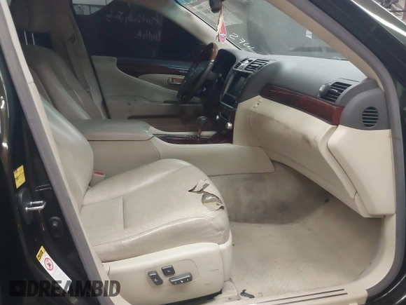 2010 Lexus LS 460 with VIN JTHBL5EF2A5092130, listed as a IAAI auction lot 41881304 with 197,276 mi miles and . Bid and sale history available at DreamBid. Image 5.