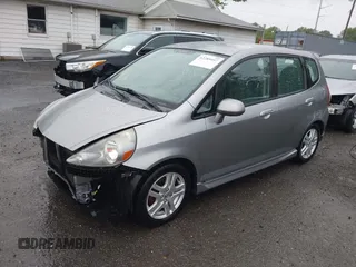 2007 Honda Fit Sport z VIN JHMGD38647S049521, wystawiony jako IAAI lot #42289057 z przebiegiem 130 434 mil mil oraz . Historia ofert i sprzedaży dostępna na DreamBid. Obrazek 2.
