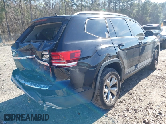 2018 Volkswagen Atlas SE z VIN 1V2LR2CA4JC582833, wystawiony jako IAAI lot #41452891 z przebiegiem 122 396 mil mil oraz . Historia ofert i sprzedaży dostępna na DreamBid. Obrazek 4.