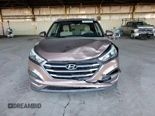 2016 Hyundai Tucson SE z VIN KM8J33A43GU159480, wystawiony jako Copart lot #80559024 z przebiegiem 74 537 mil mil oraz Szkoda całkowita • Salvage title. Historia ofert i sprzedaży dostępna na DreamBid. Obrazek 10.