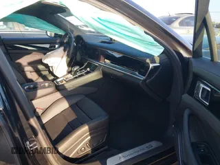 2023 Porsche Panamera S с VIN WP0AB2A70PL130150, выставлен на аукционе IAAI как лот 40179930 с пробегом 5 772 миль миль и . История ставок и продаж доступна на DreamBid. Изображение 5.
