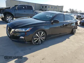 2022 Nissan Altima 2.5 SR with VIN 1N4BL4CV8NN366920, listed as a Copart auction lot 43006765 with 32,712 mi miles and Salvage Title. Bid and sale history available at carsss.com. Image 1.