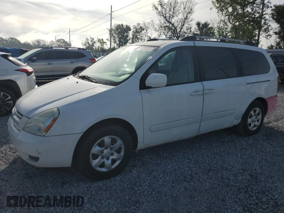 2008 Kia Sedona LX with VIN KNDMB233086257536, listed as a Copart auction lot 50345875 with 121,930 mi miles and Salvage Title. Bid and sale history available at carsss.com. Image 1.