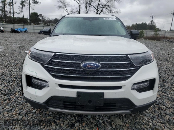 2024 Ford Explorer XLT with VIN 1FMSK7DH0RGA83277, listed as a Copart auction lot 47961435 with 7,448 mi miles and Salvage Title. Bid and sale history available at carsss.com. Image 5.
