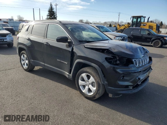 2022 Jeep Compass Altitude with VIN 3C4NJDBB8NT113195, listed as a Copart auction lot 48806985 with 23,038 mi miles and Salvage Title. Bid and sale history available at carsss.com. Image 4.
