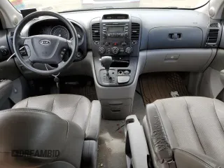 2007 Kia Sedona with VIN KNDMB133076135686, listed as a Copart auction lot 61406634 with 121,909 mi miles and Non Repairable. Bid and sale history available at carsss.com. Image 8.