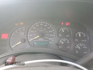 2000 Chevrolet Silverado 1500 with VIN 2GCEC19W3Y1334095, listed as a Copart auction lot 41530595 with 254,054 mi miles and Salvage Title. Bid and sale history available at DreamBid. Image 9.